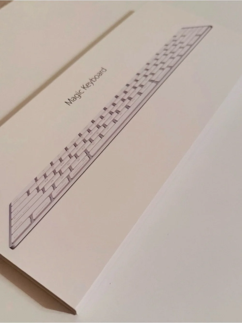 Apple Magic Keyboard, White, MacBook Compatible
